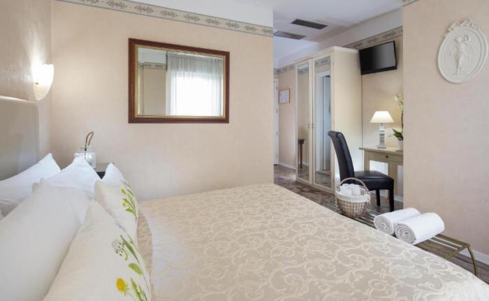 ריצ'יונה Hotel Apollo חדר תמונה