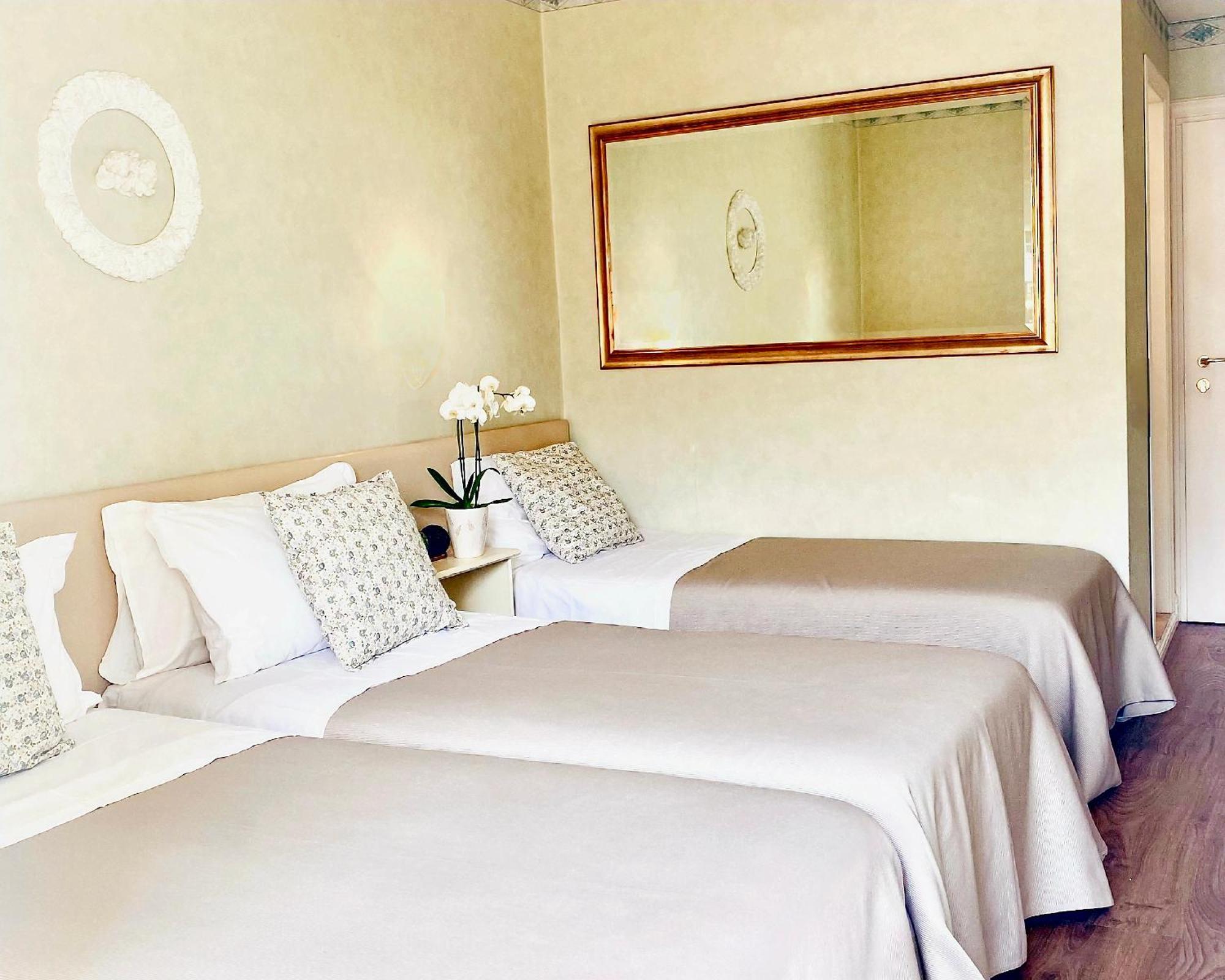ריצ'יונה Hotel Apollo מראה חיצוני תמונה